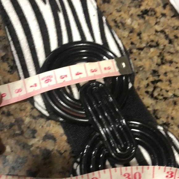 0- 3 .Stylish Black and White Zebra waistband Print Belt synthetic fur. - Picture 11 of 11